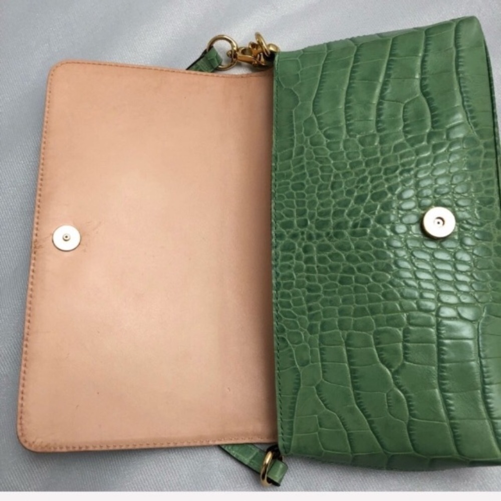 Kate Spade green apple faux croc clutch wristlet - Picture 4 of 8